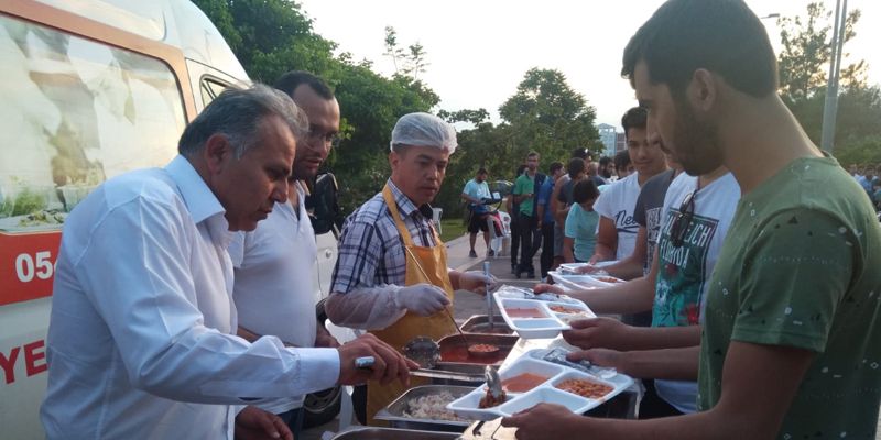 Konyalılar, Ramazan Ayı’nda gençleri unutmadı…